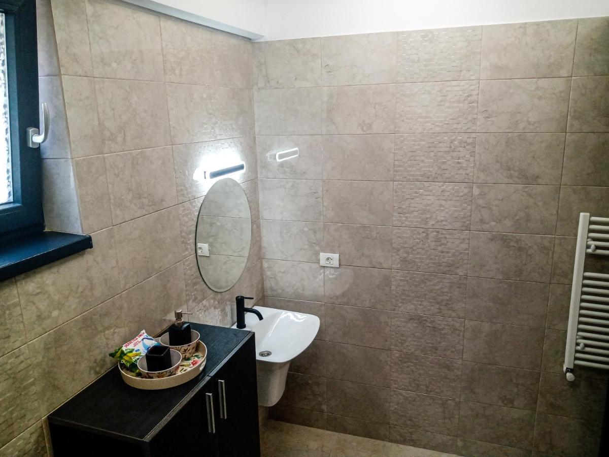 Ric Apartament Нэводари Экстерьер фото